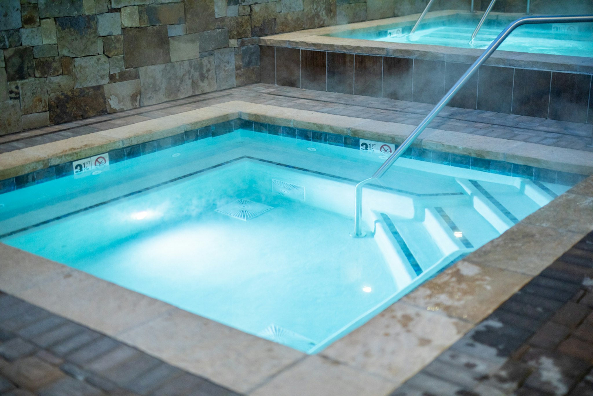 Vail Racquet Club Townehomes And Condominiums 15/38