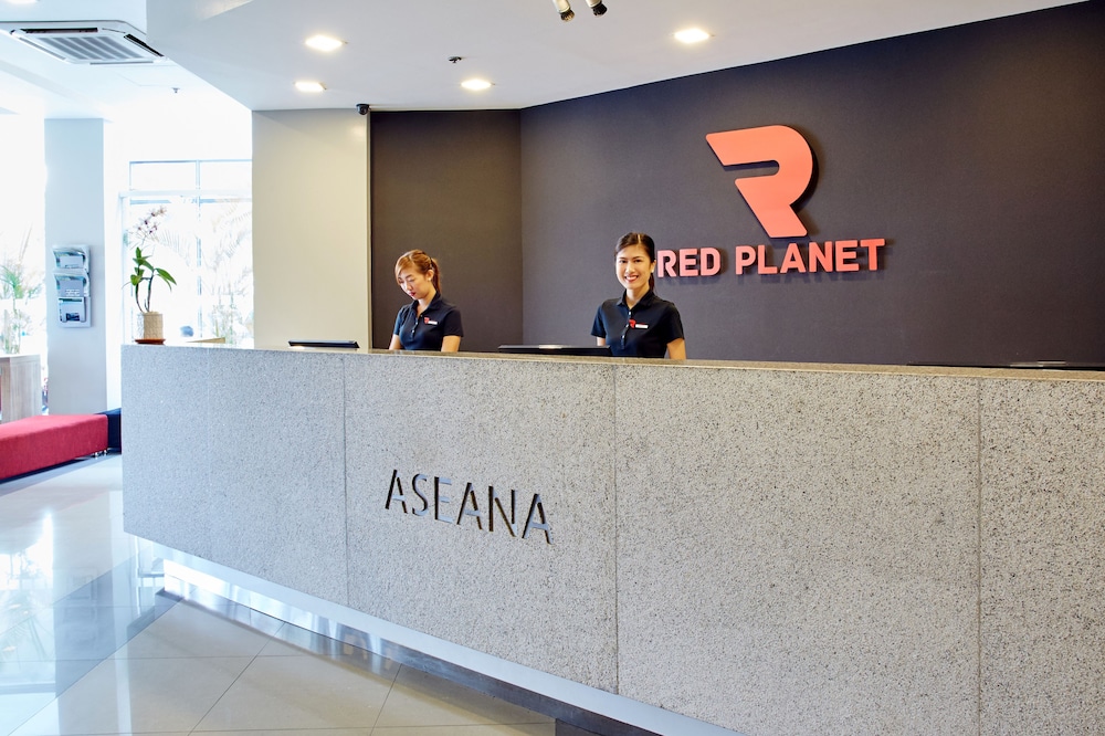 Red Planet Manila Aseana City 11/60