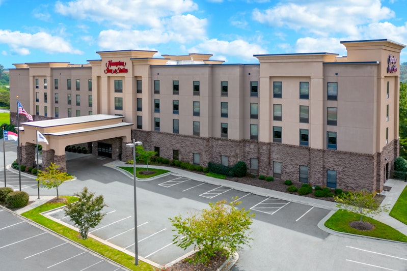 Hampton Inn and Suites Winston-Salem University Area 1/14
