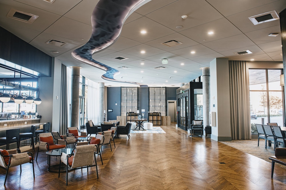 Hotel Indigo Columbus At Riverfront Place 55/68