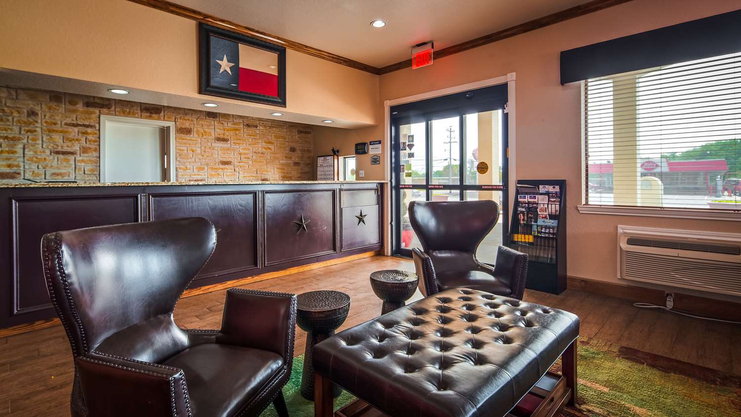 SureStay Hotel by Best Western Floresville 16/29