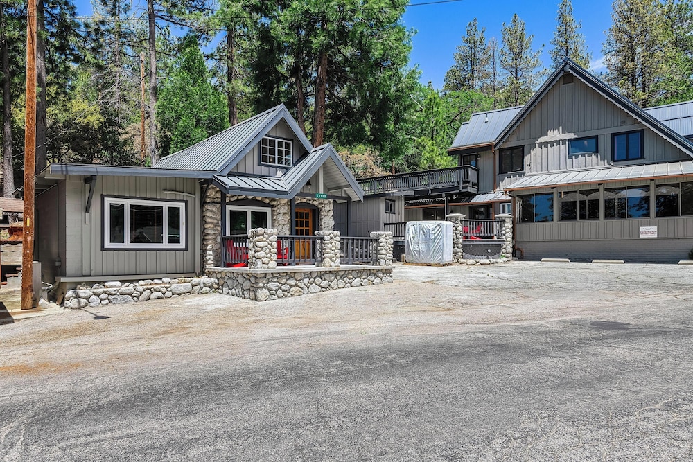The Grand Idyllwild Lodge 44/50