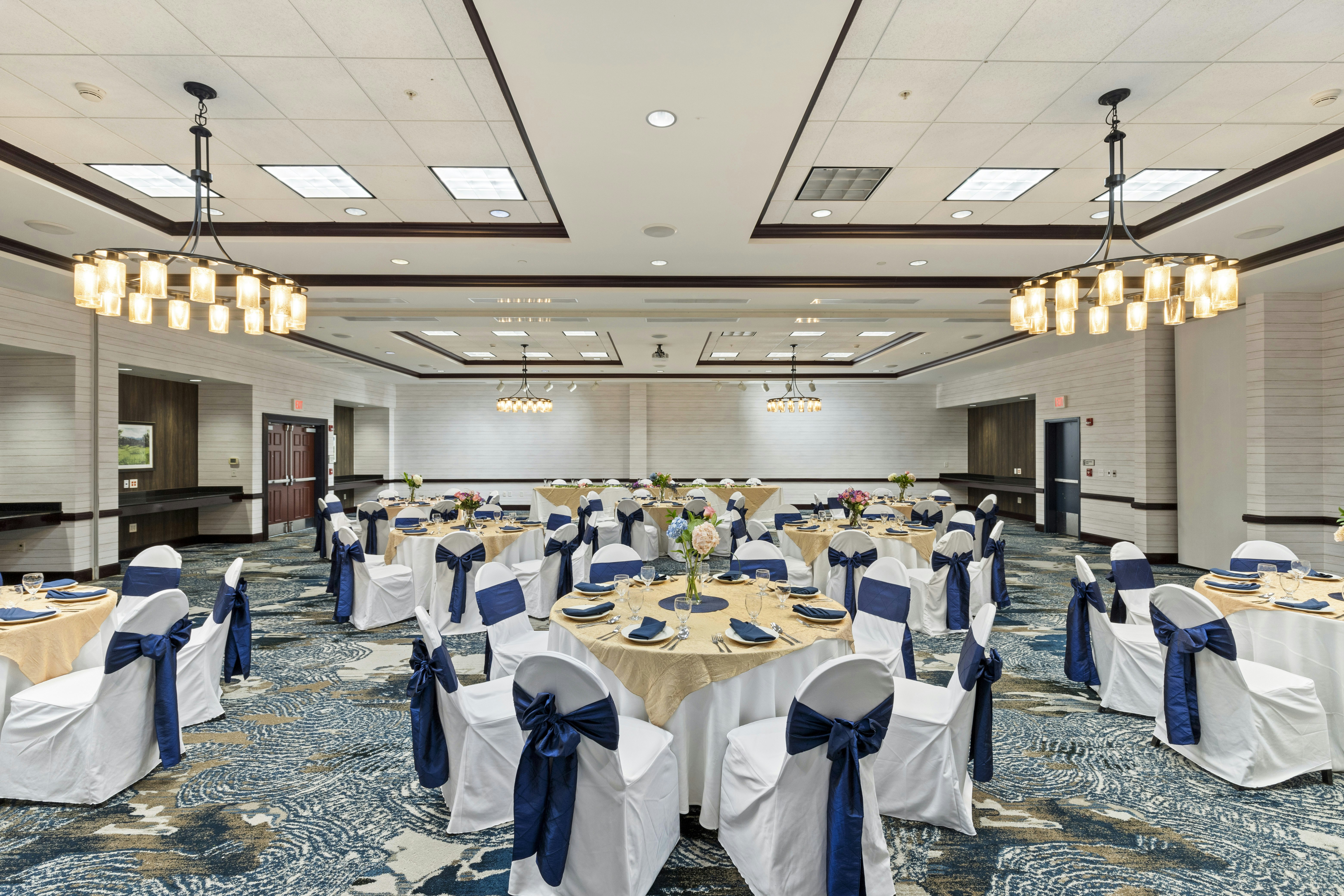 Doubletree By Hilton Front Royal Blue Ridge Shadows 24/25