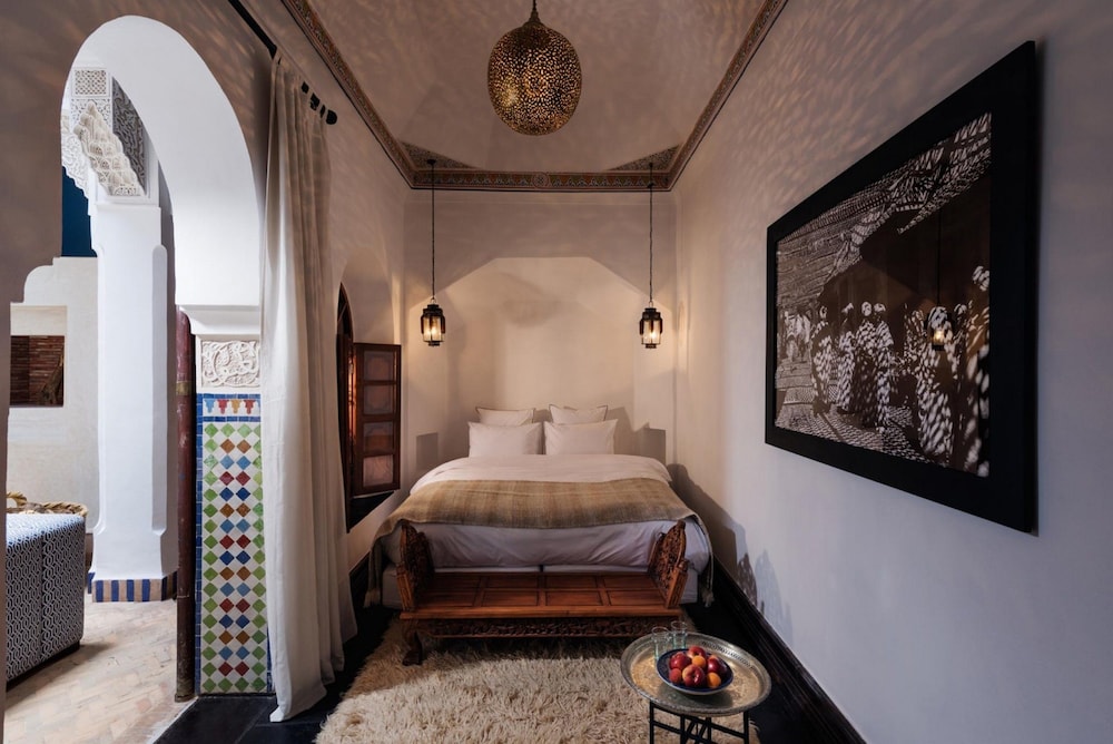 Riad Les Yeux Bleus 23/75