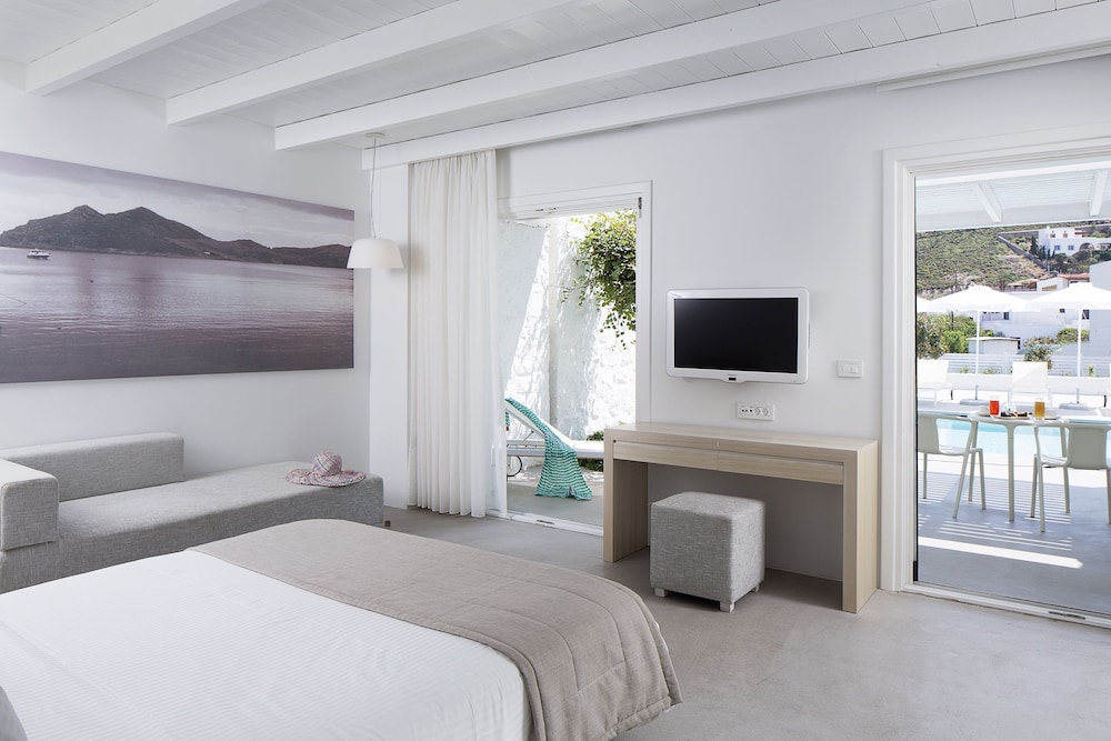 Patmos Aktis Suites And Spa 32/86