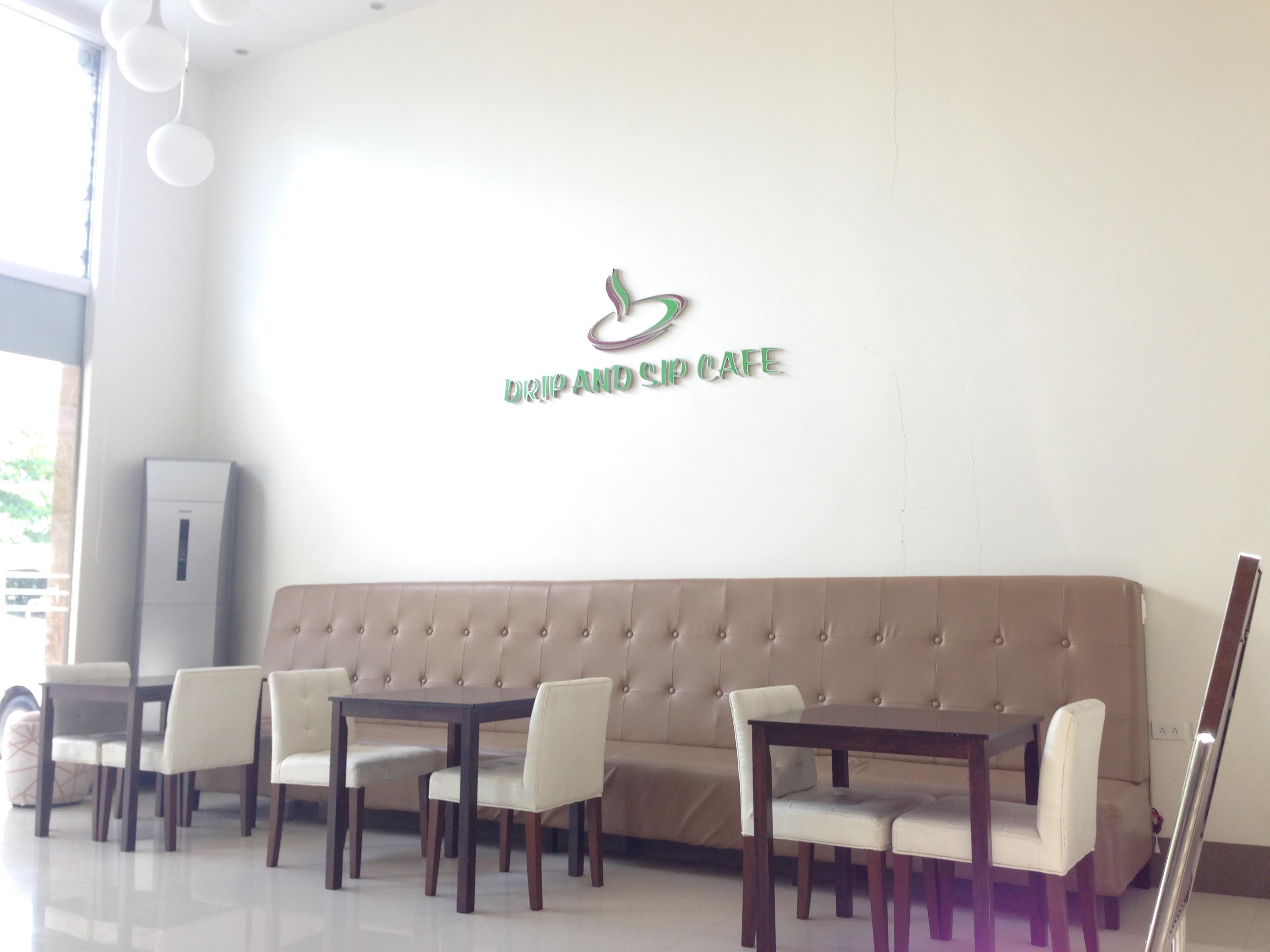 Manhattan Suites Inn 16/19