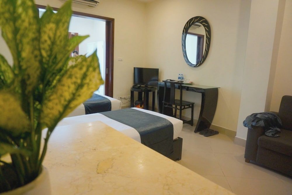 Hanoi Serenity Hotel 2 23/42