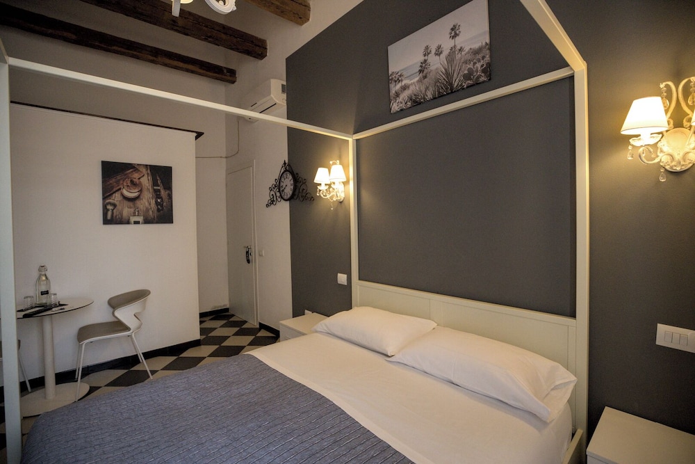 JUNIOR, DOUBLE BED