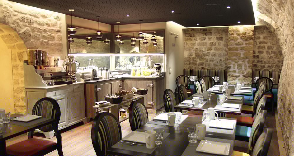 Hotel Le Montmartre Saint Pierre 20/22