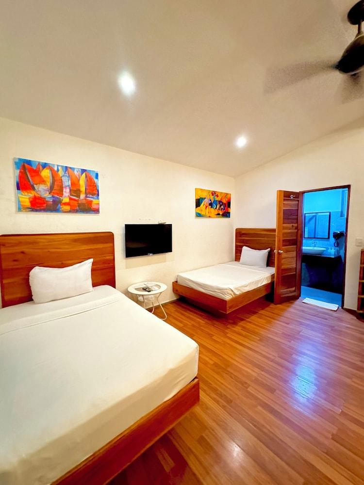 Roman Empire Panglao Boutique Hotel 17/50