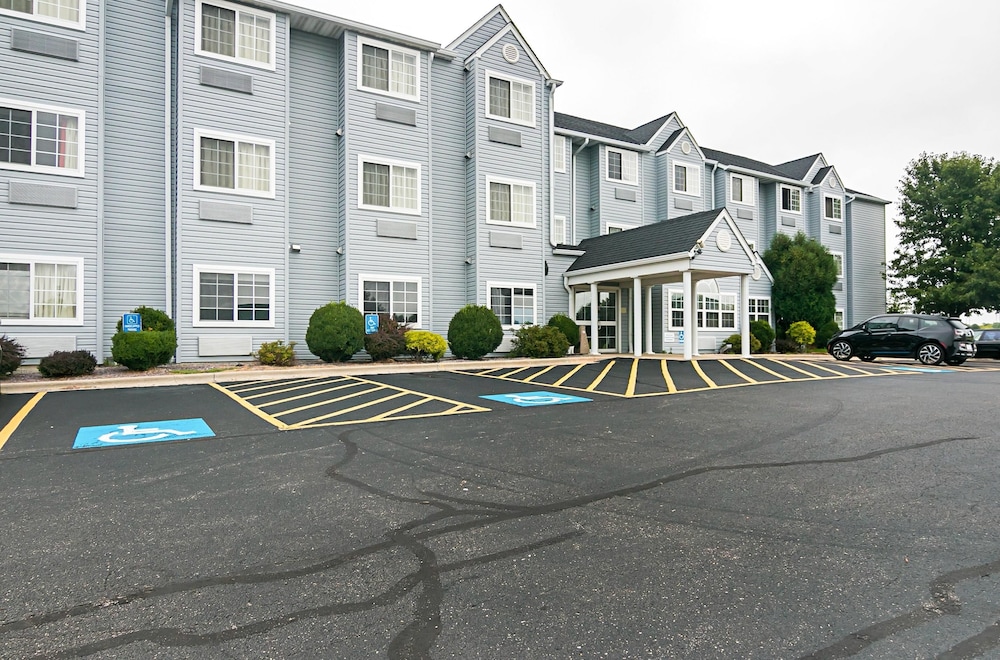 Motel6 Sycamore, IL 37/41