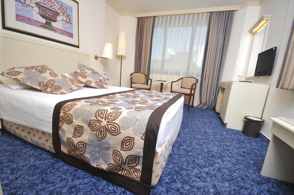 Class Hotel 15/50