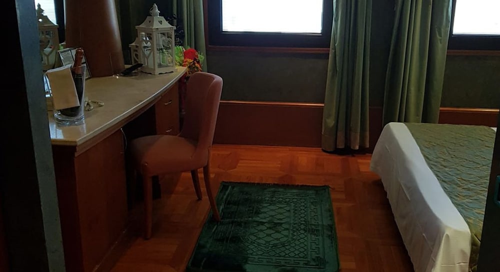 HR Hotel 15/28
