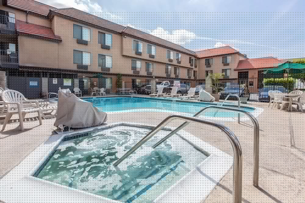 Quality Inn and Suites Bell Gardens Los Angeles 3/38