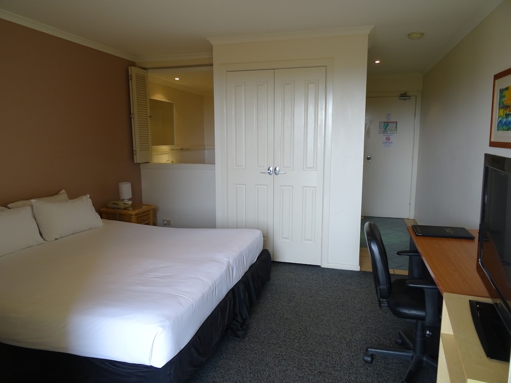 Aqualuna Beach Resort 19/56