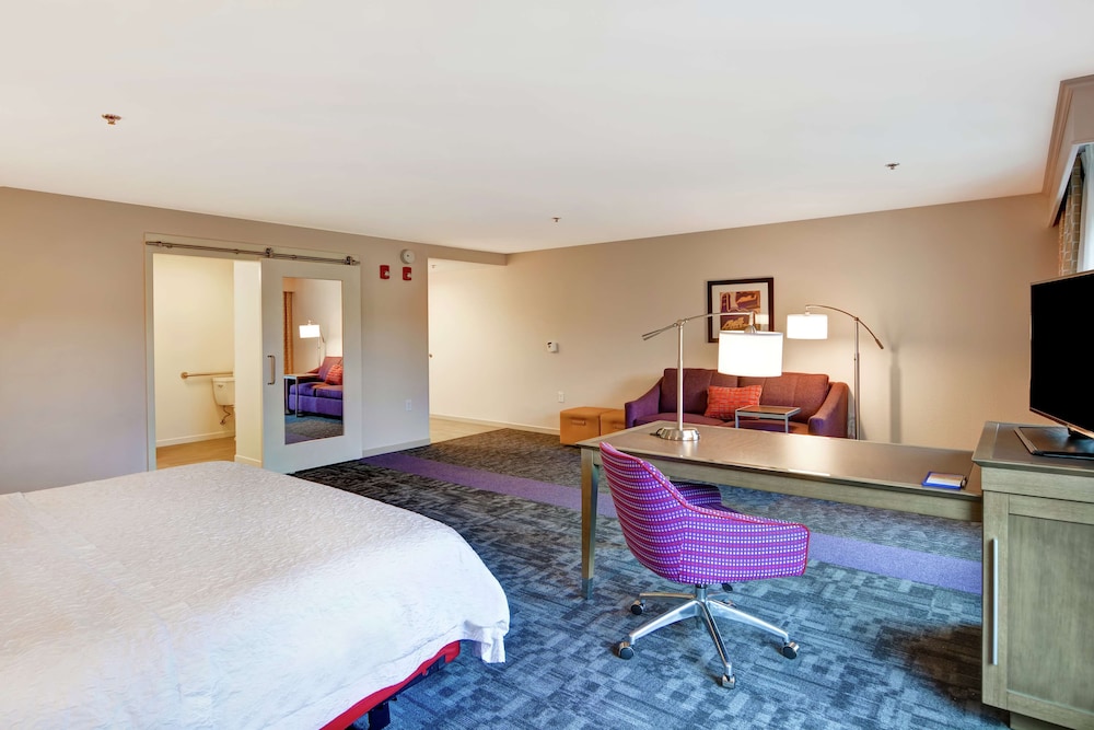 Hampton Inn & Suites Ashland 34/47