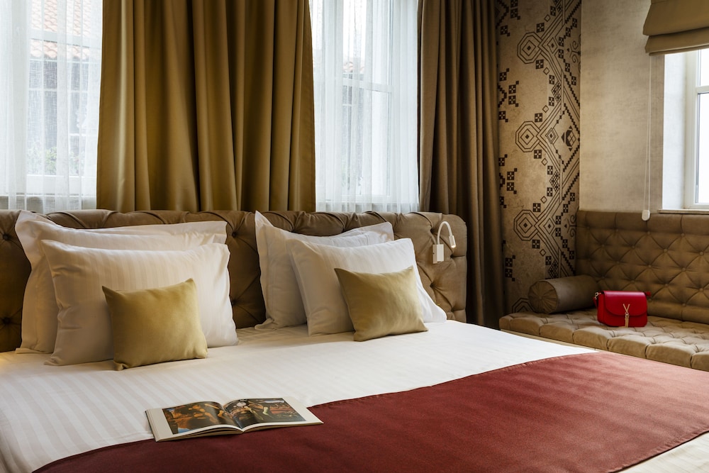 Hotel Gallery 37 34/58