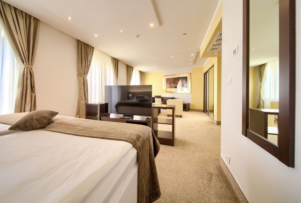 Boutique Hotel Marina 12/40