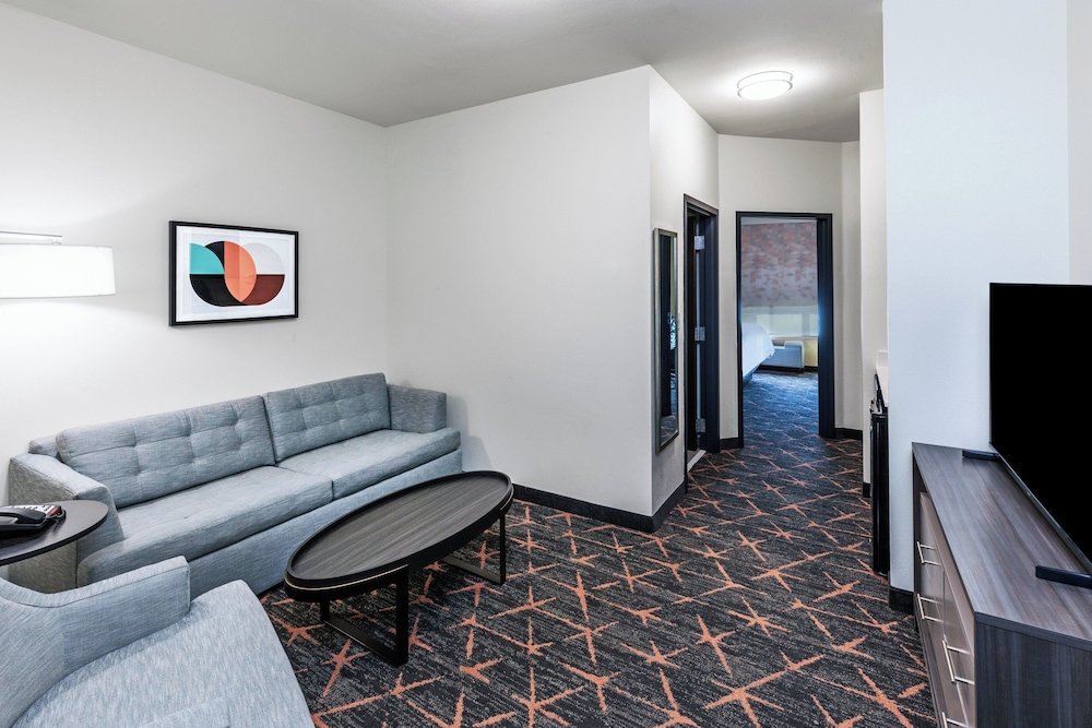 Holiday Inn Hotel & Suites Stillwater - University West 38/60