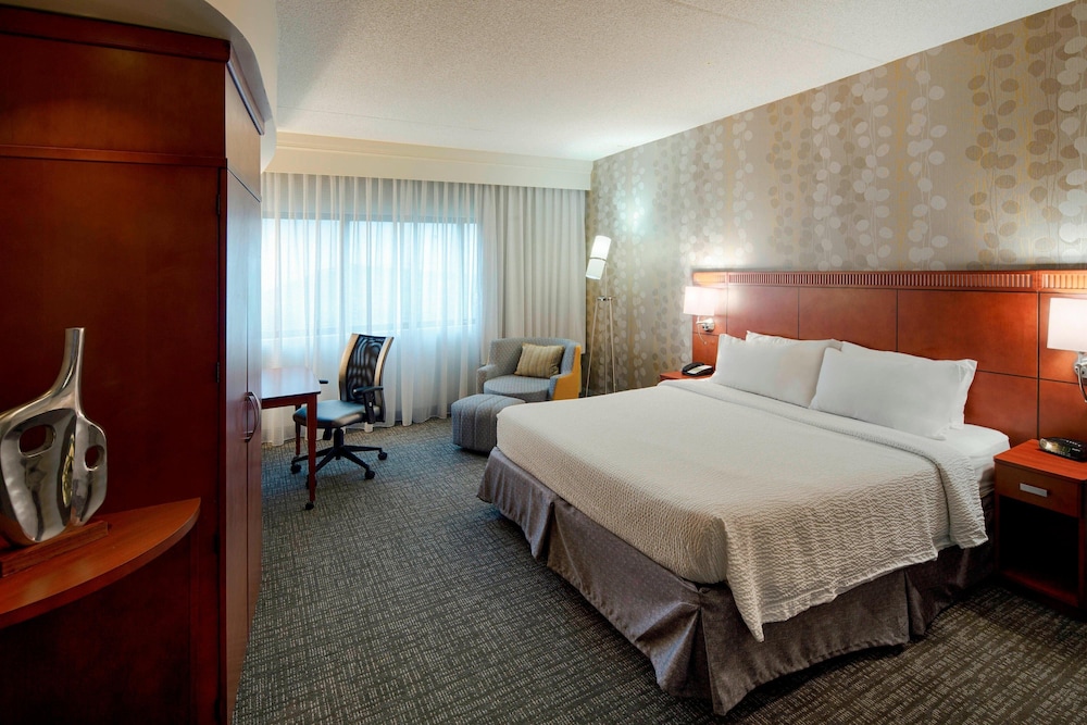 Courtyard by Marriott Columbus West 10/39
