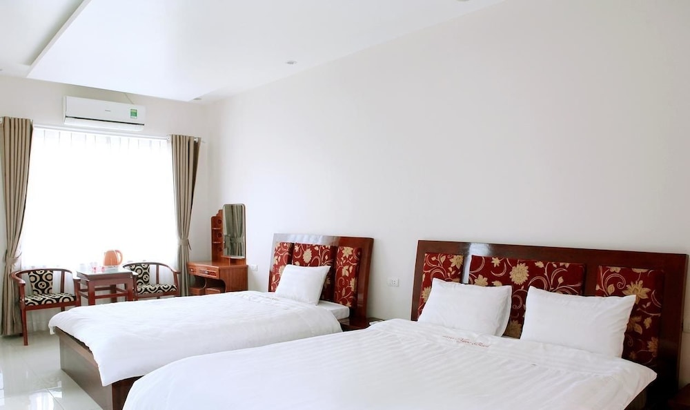 Ngoc Bach Hotel 10/18
