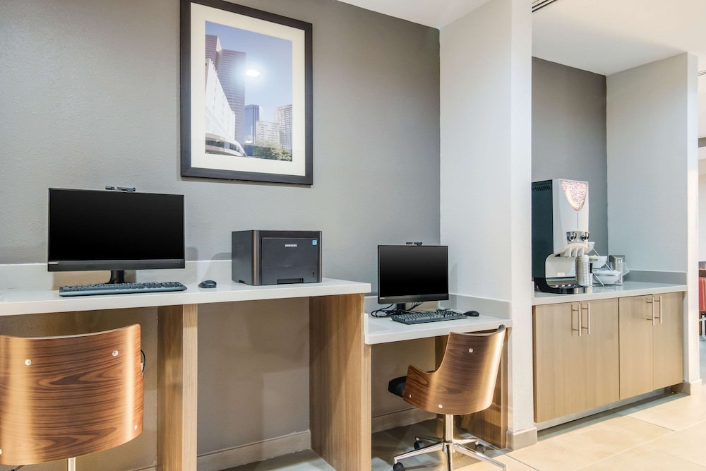 Comfort Suites DeSoto Dallas South 47/51