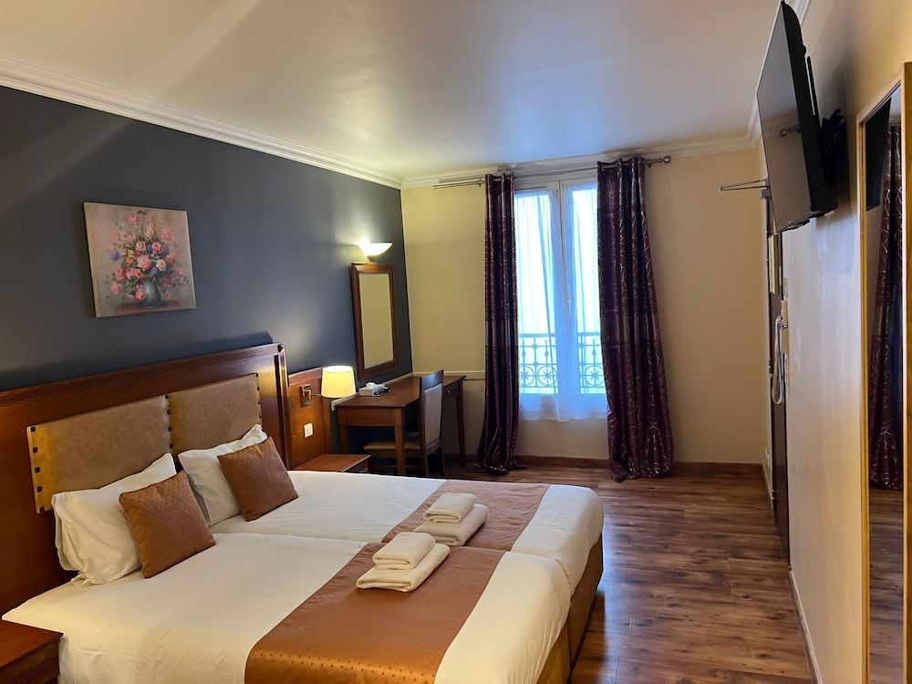 121 Hotel Paris 10/22