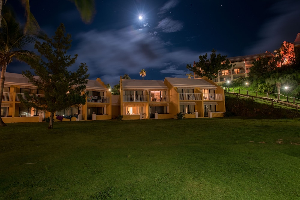Grotto Bay Beach Resort Bermuda in HAMILTON PARISH