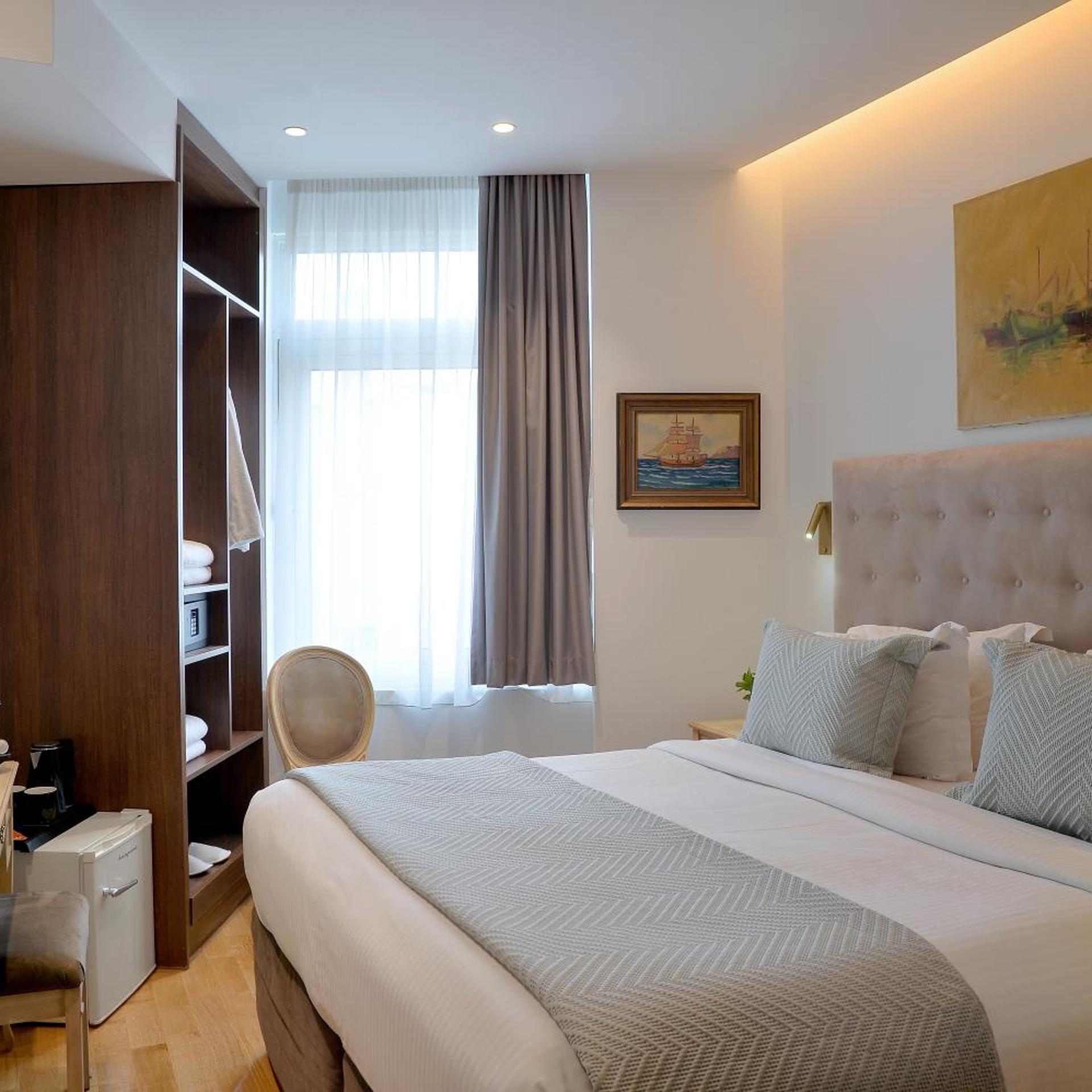 Comfy, Double or Twin Bed
