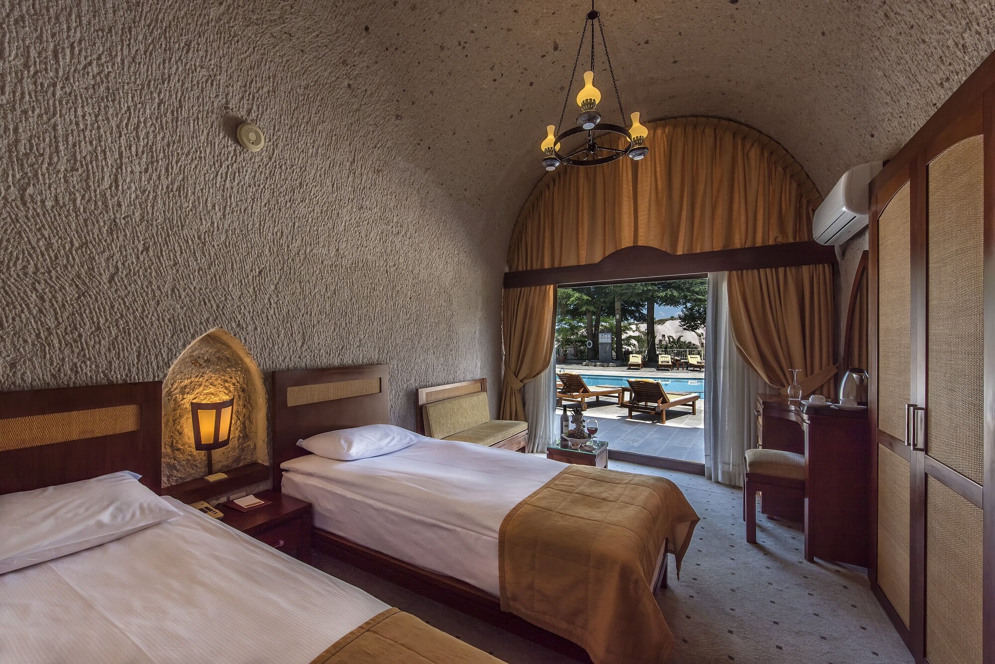 Arch, Double Bed, Panoramic View