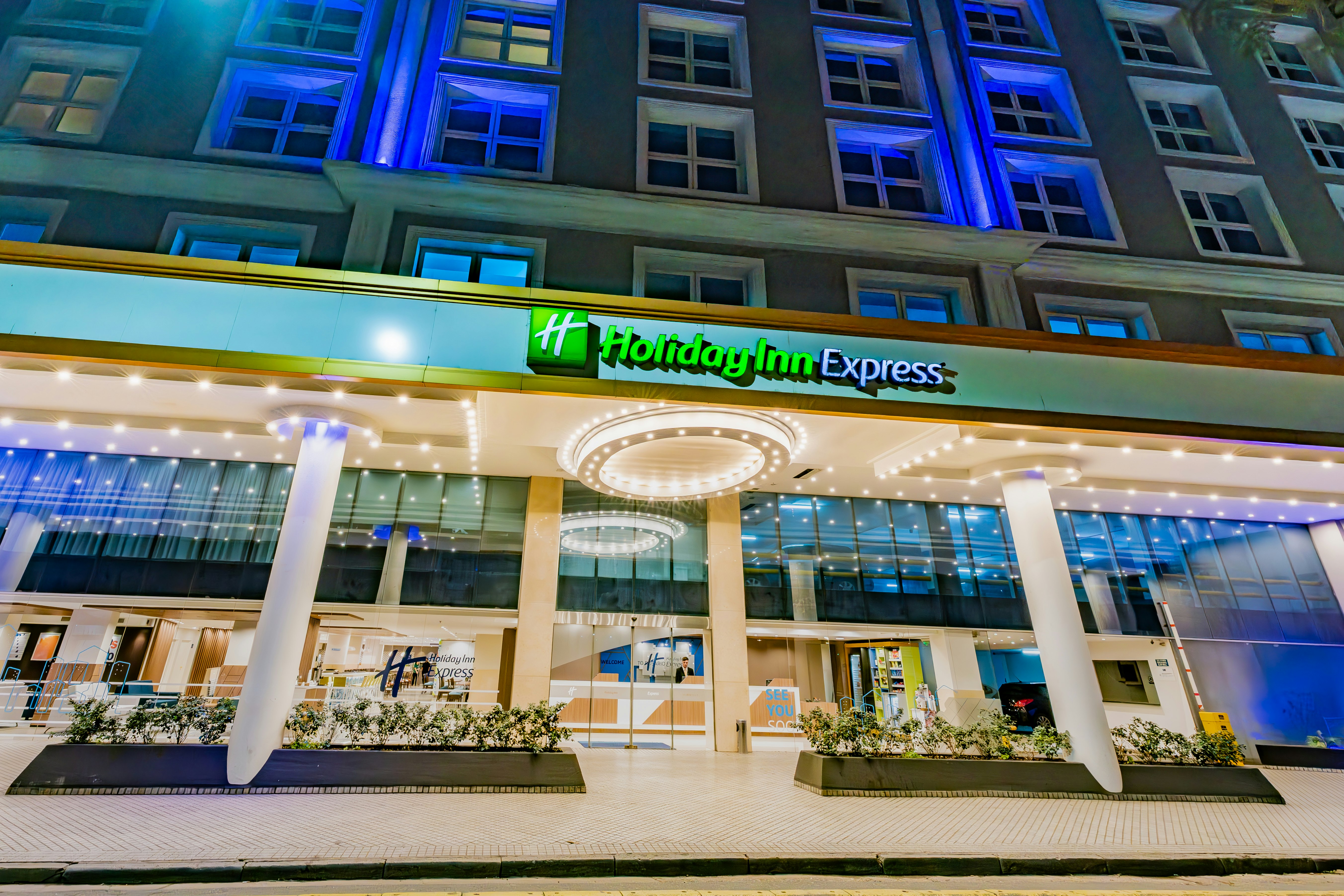 HOLIDAY INN EXPRESS ROSARIO 4/56
