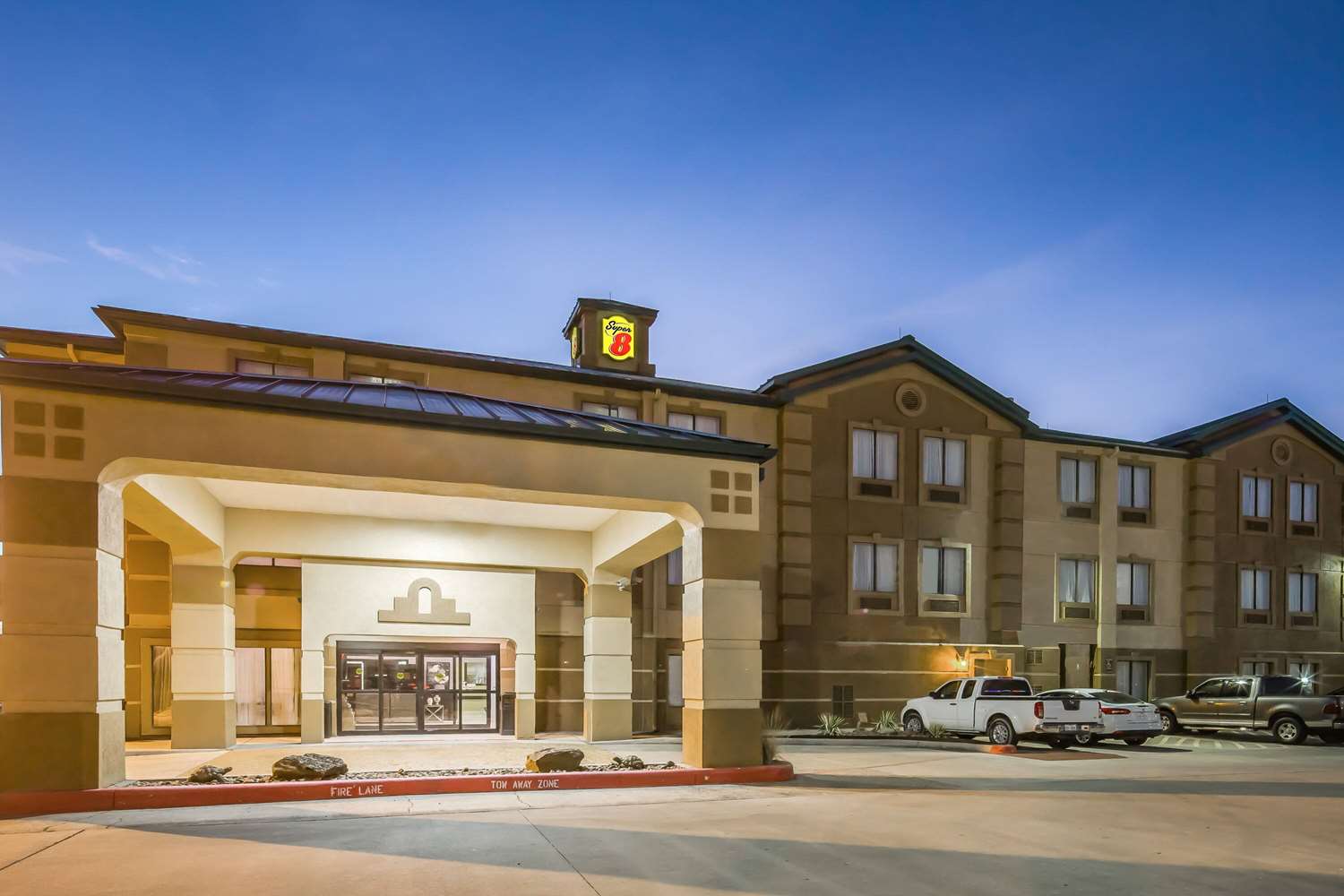 Super 8 By Wyndham Port Arthur/Nederland Area 19/22