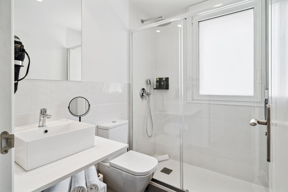 شقة بسرير كوين وسريرين فرديين بشرفة بـ3 غرف نوم مع أريكة، Limehome Madrid Calle de Nunez de Balboa 7/9