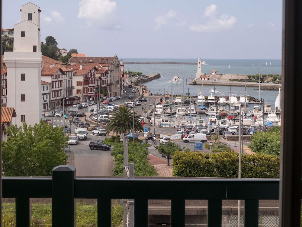 Ibis Ciboure St Jean De Luz Hotel 41/49