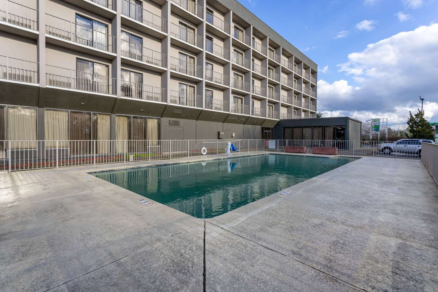 La Quinta Inn & Suites by Wyndham Kingsport Tri-Cities 3/18