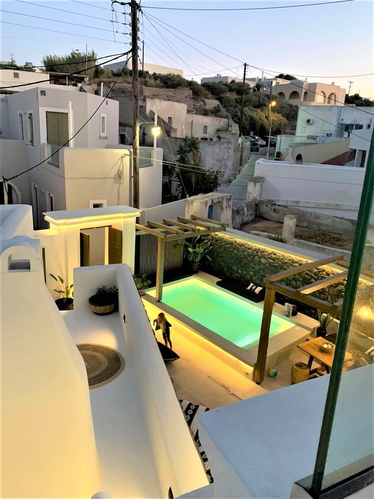 Floria Suites 42/46