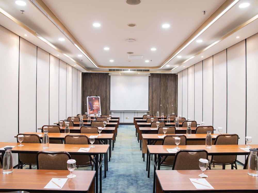 Ibis Bandung Pasteur 50/57