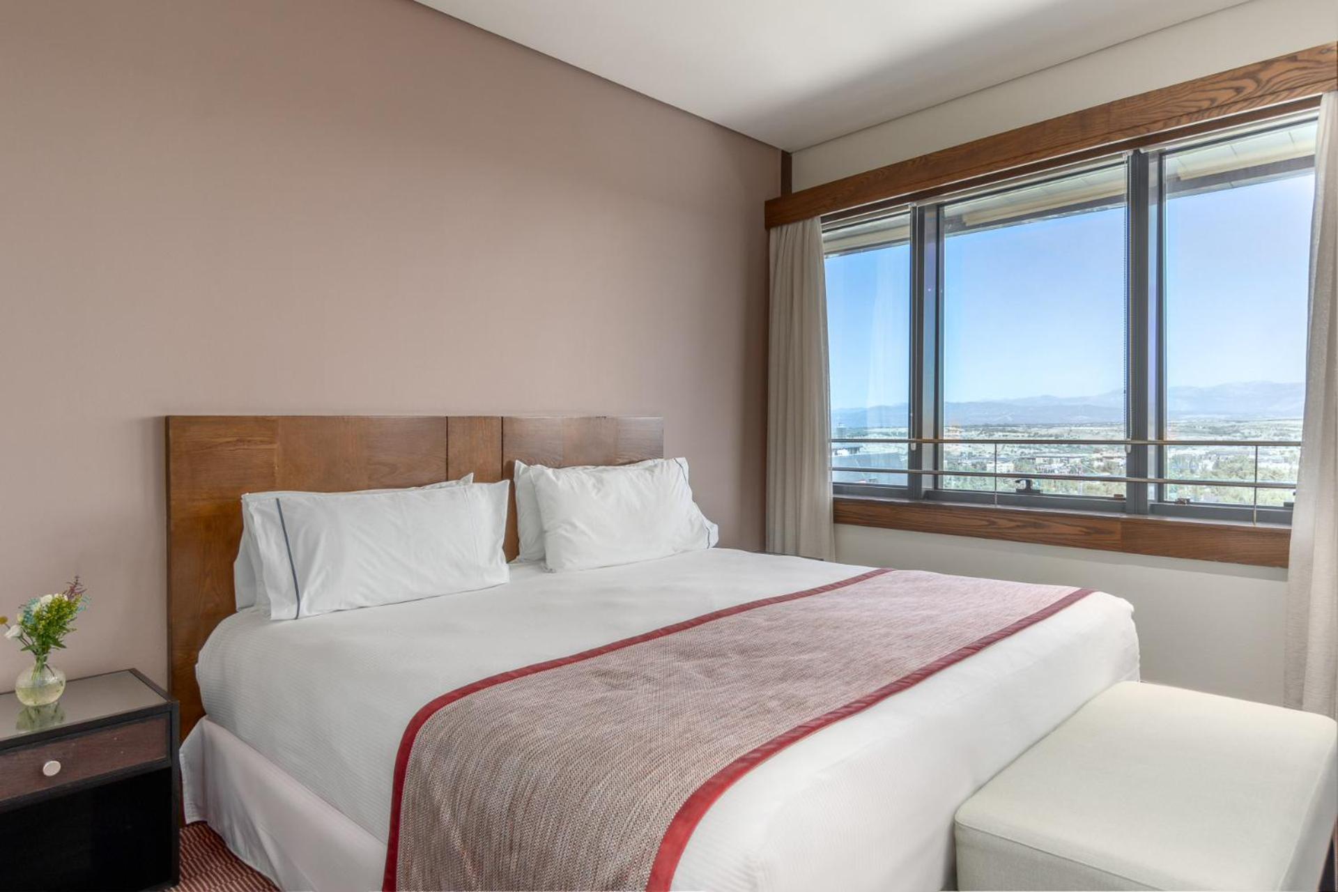 Premium, Suite, Queen Bed, Hot Tub