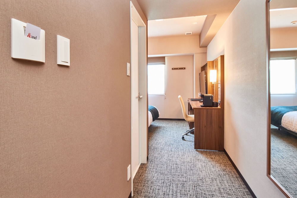 And Comfy Hotel Kumamotojo View 48/50