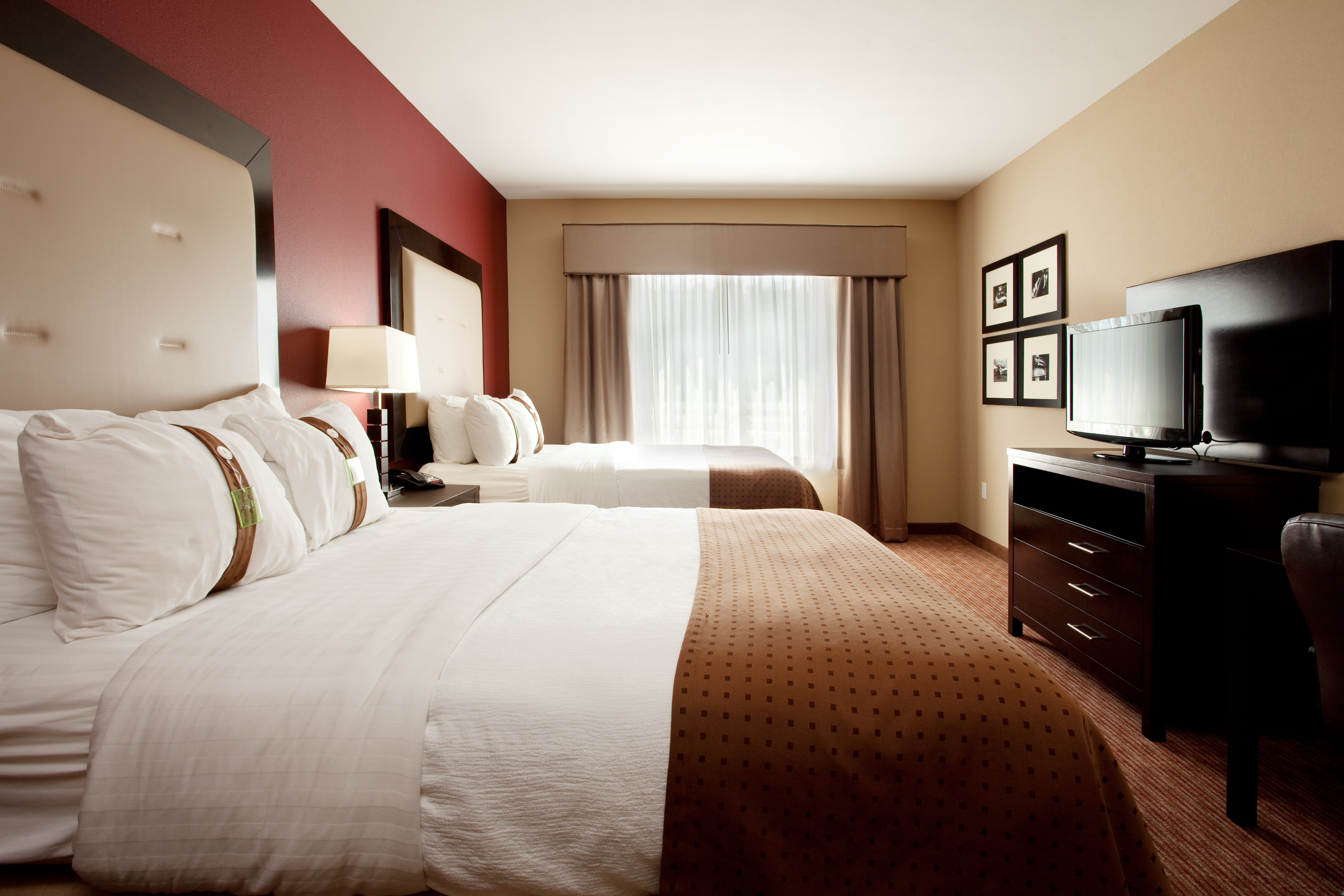 HOLIDAY INN HAMMOND 11/48