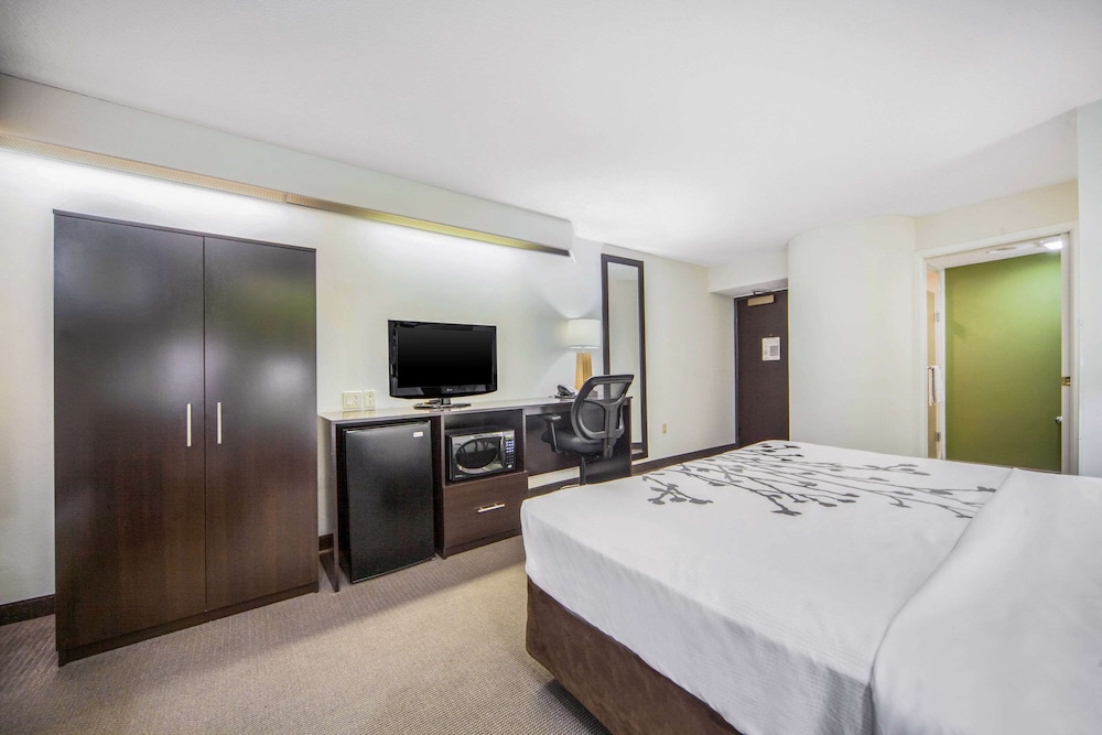 Sleep Inn & Suites Columbus, NE 7/61