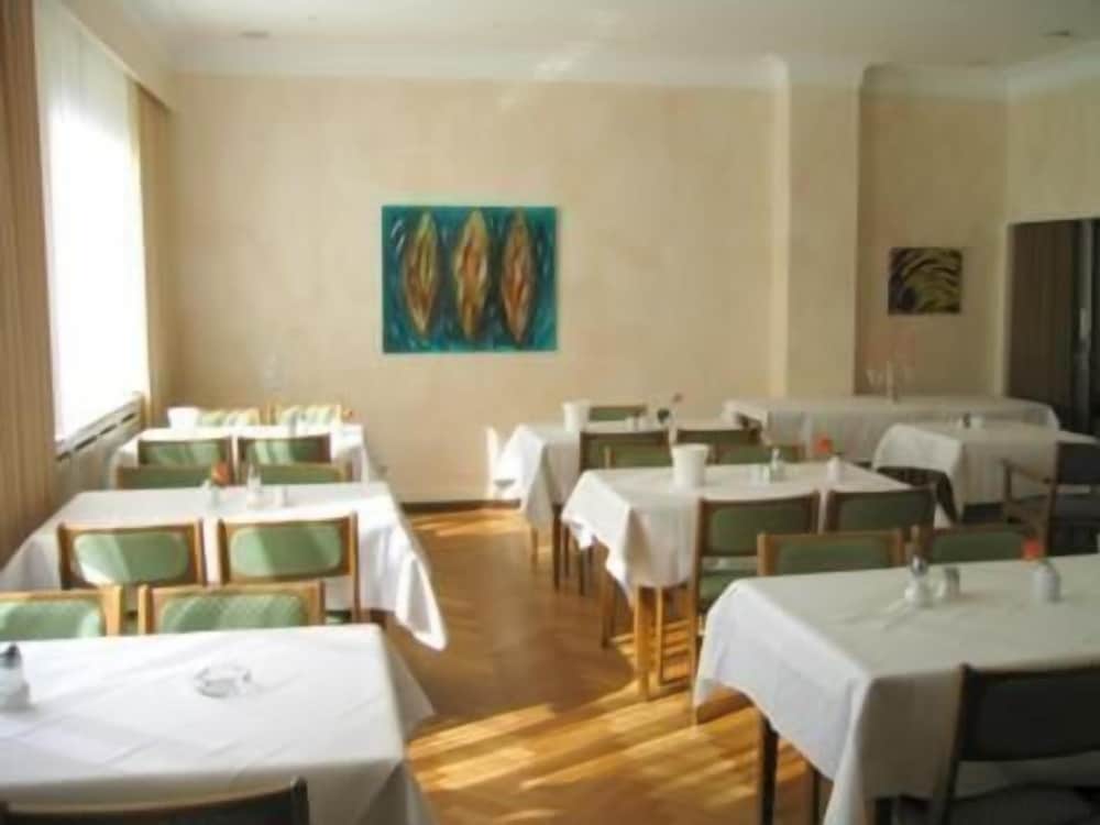 Hotel Gildenhof - An den Westfalenhallen Dortmund 37/45