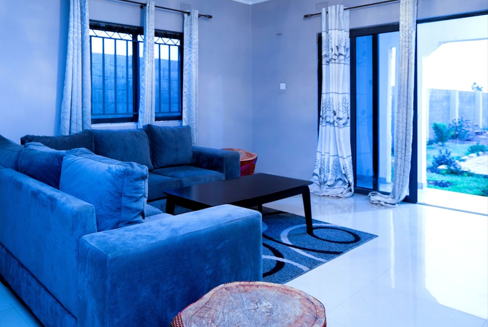 Exquisite Modern Apartment In Lusaka 25/47