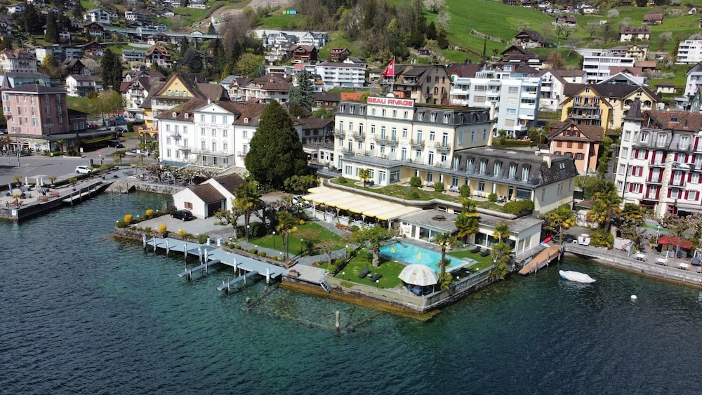 Romantik Hotel Beau Rivage 38/42