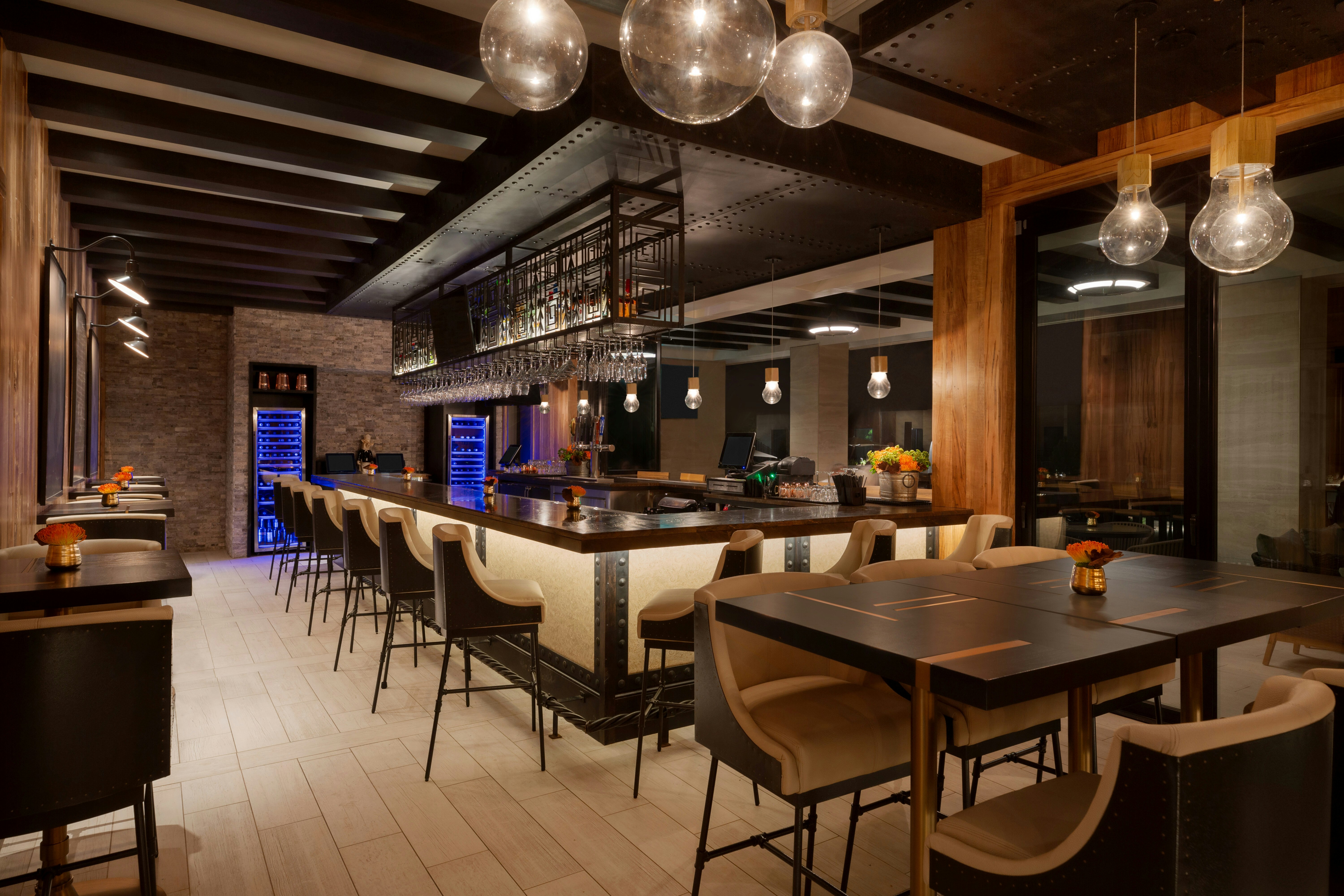 Hoodoo Moab, Curio Collection by Hilton 36/48