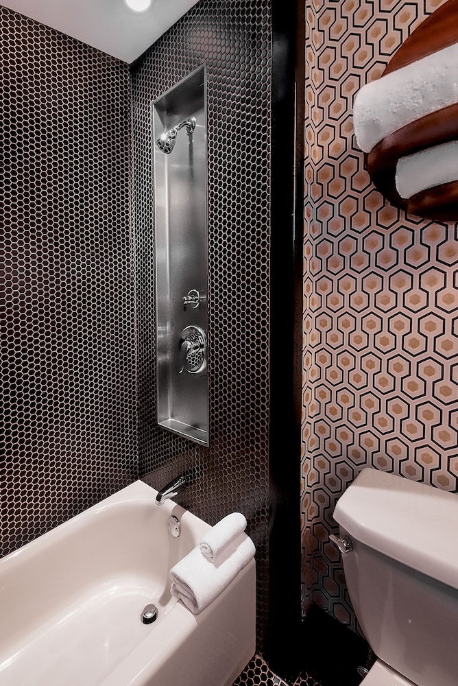 The Roxy Hotel New York 44/45