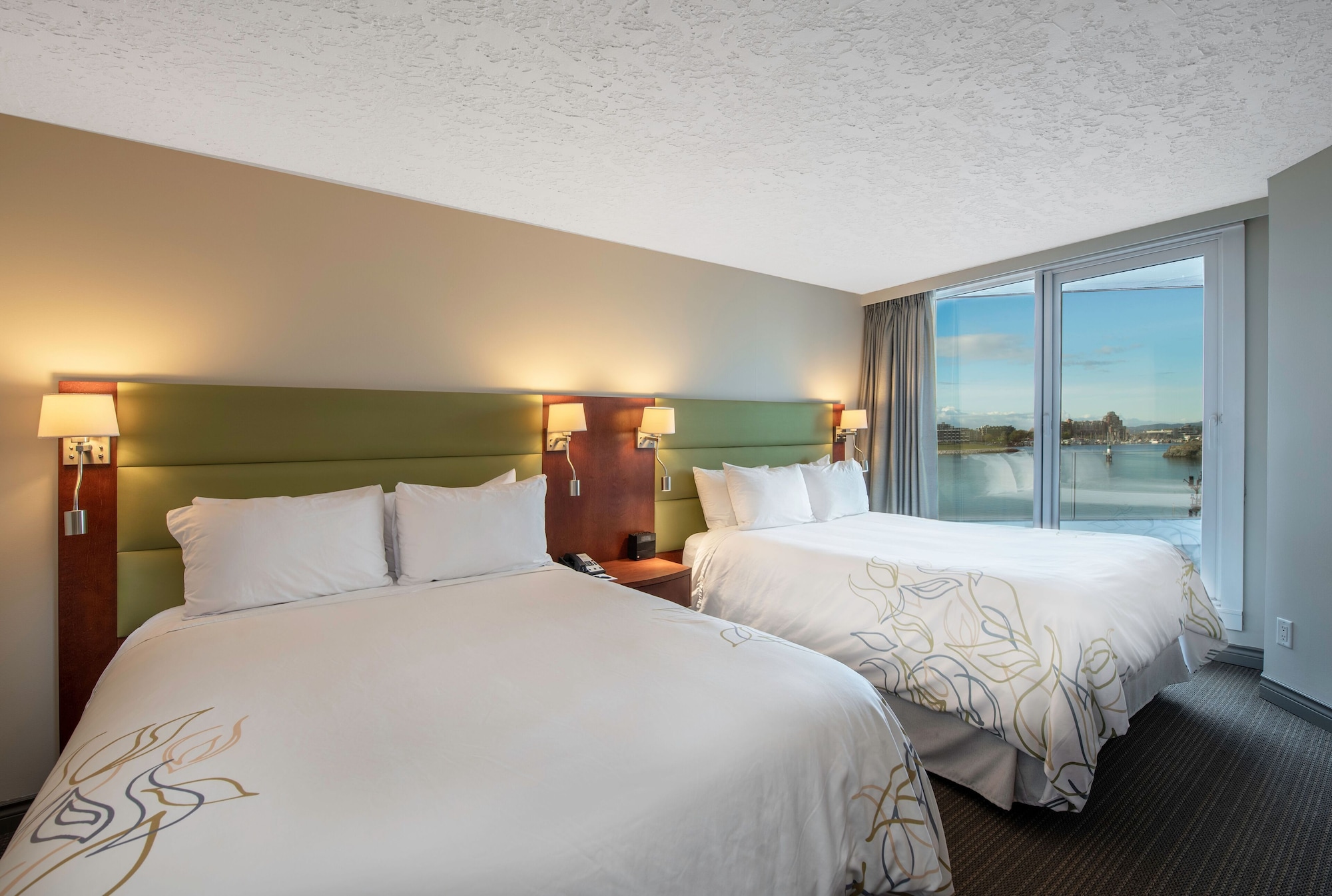 1 BEDROOM, SUITE, WATER FRONT