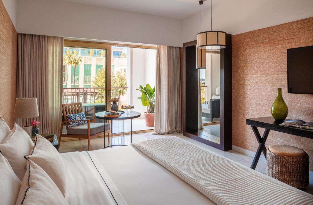 1 Bedroom, Palm, Suite, Pool View, Balcony, Bathtub، Victoria Golf Resort and Spa Managed by Accor 2/4