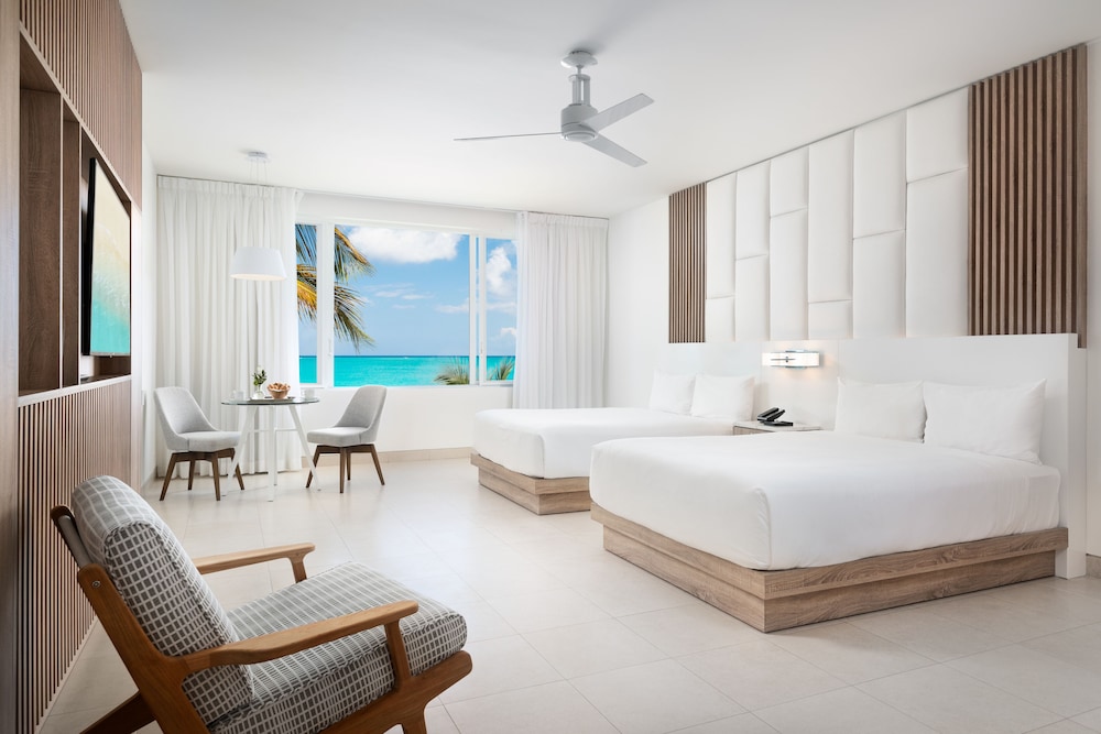 2 BEDROOMS, SUITE, 2 QUEEN BEDS, OCEAN FRONT