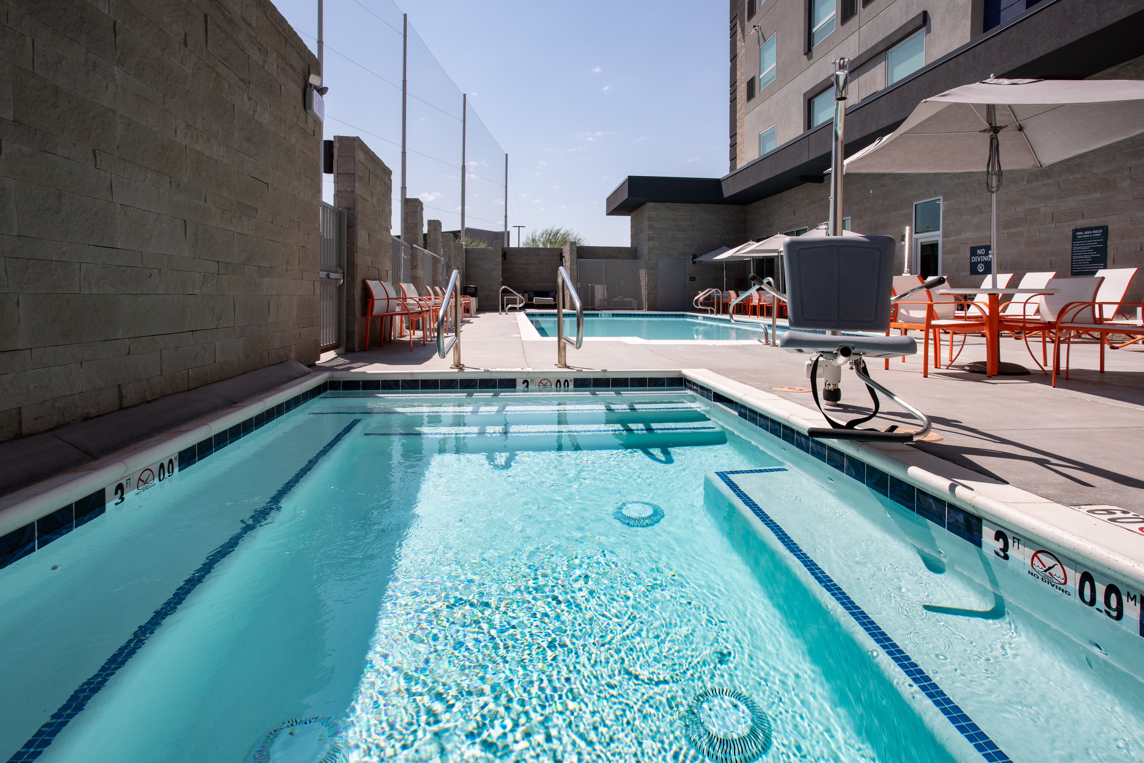 Holiday Inn Glendale - Stadium & Ent Dist 46/77